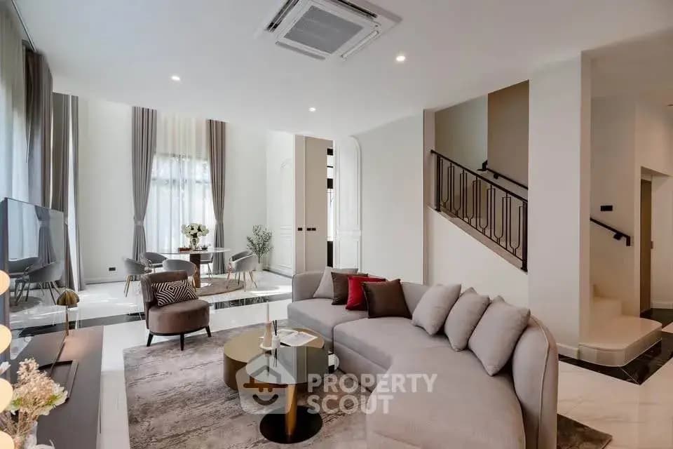 Cached photo of the unit from Dot Property