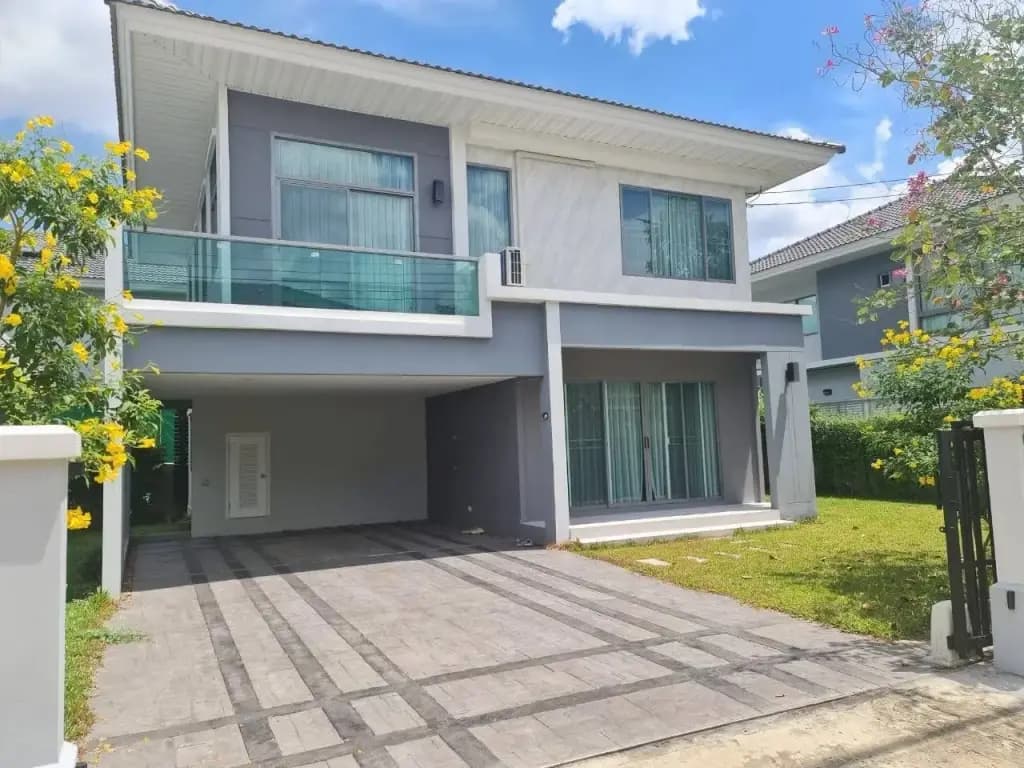 Cached photo of the unit from Dot Property